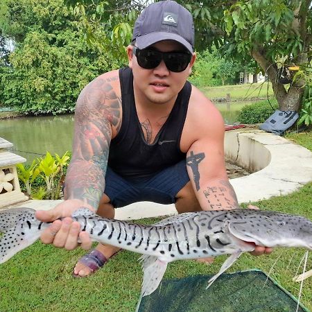 Llamados Fishing Lake สันกำแพง ภายนอก รูปภาพ